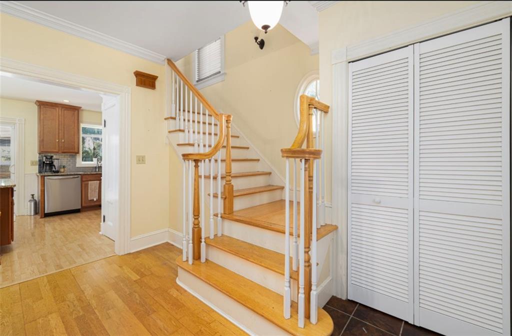 230 Martin Street Property Photo 4