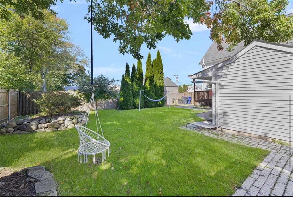 230 Martin Street Property Photo 33