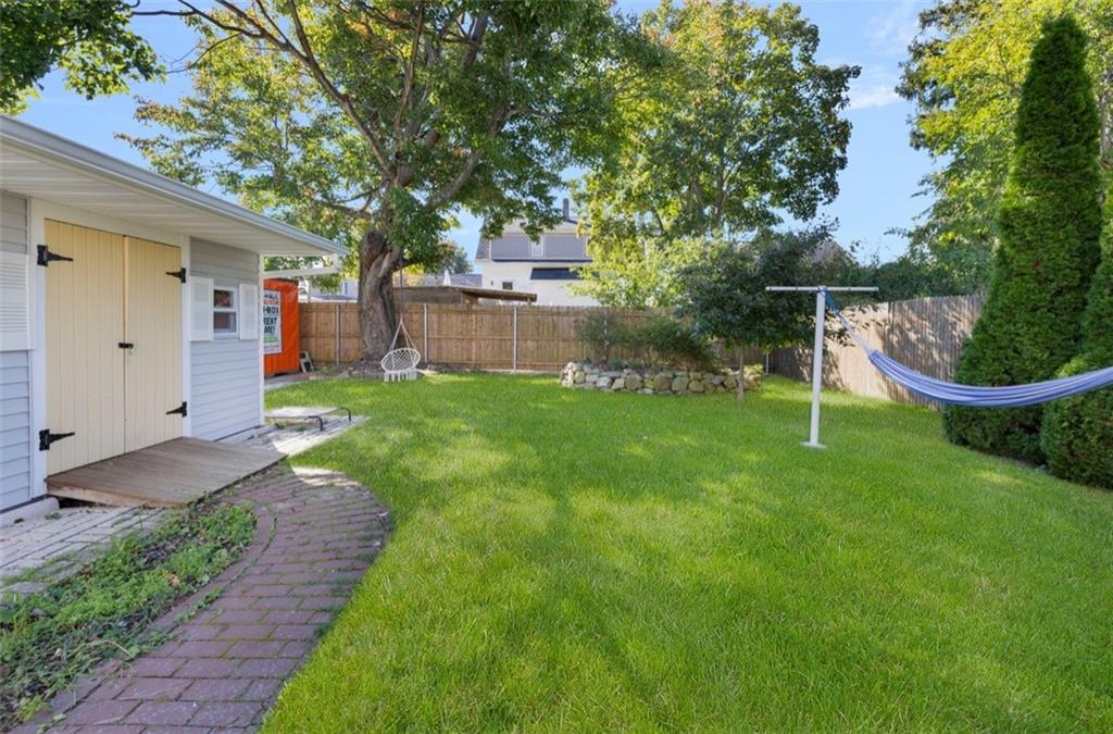 230 Martin Street Property Photo 35