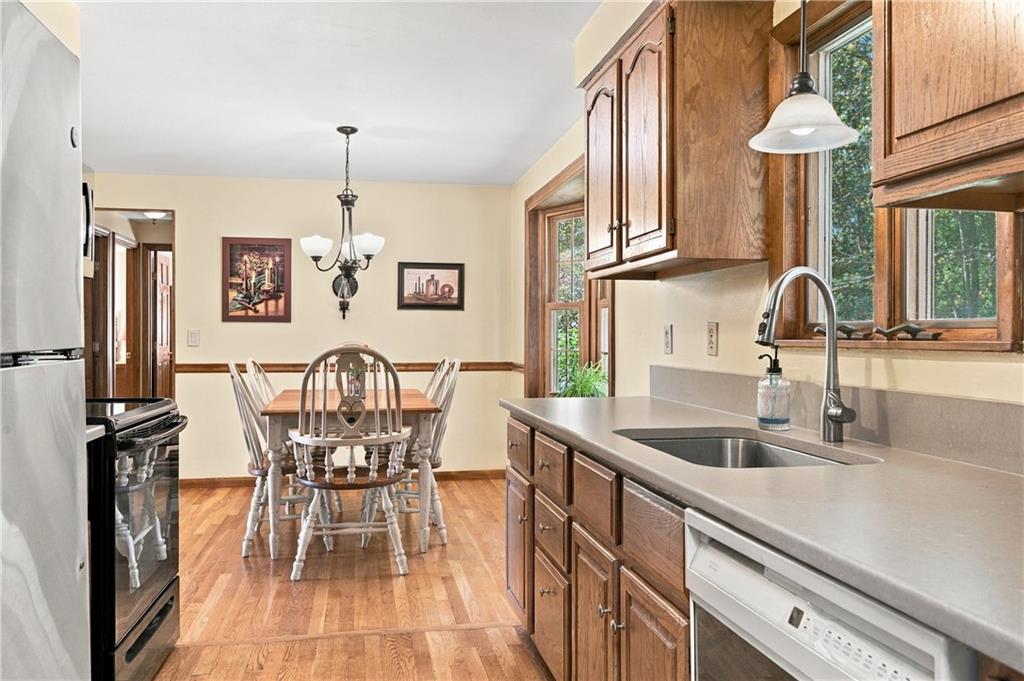 100 Sleepy Hollow Drive Property Photo 7