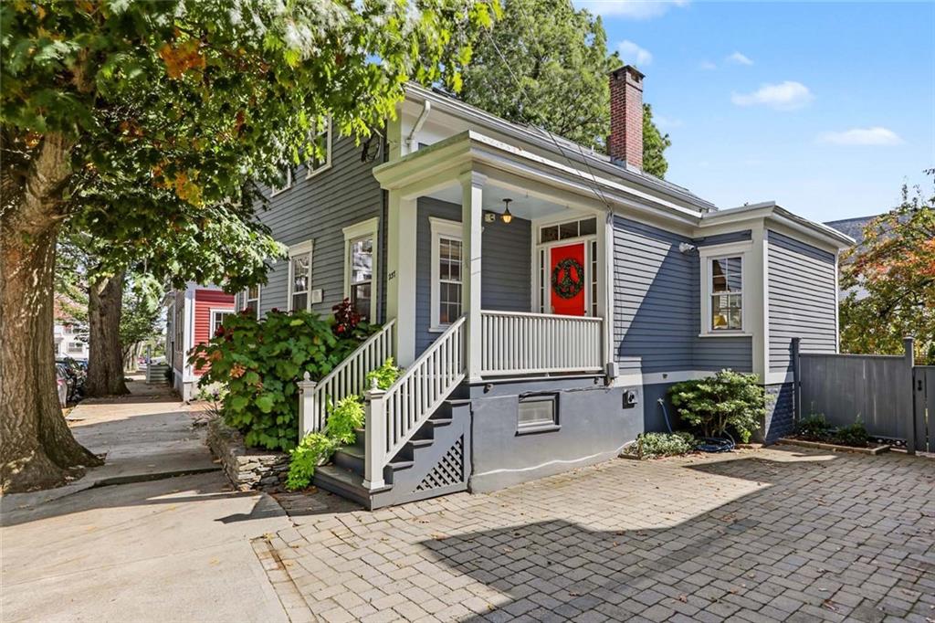 237 Williams Street Property Photo 1