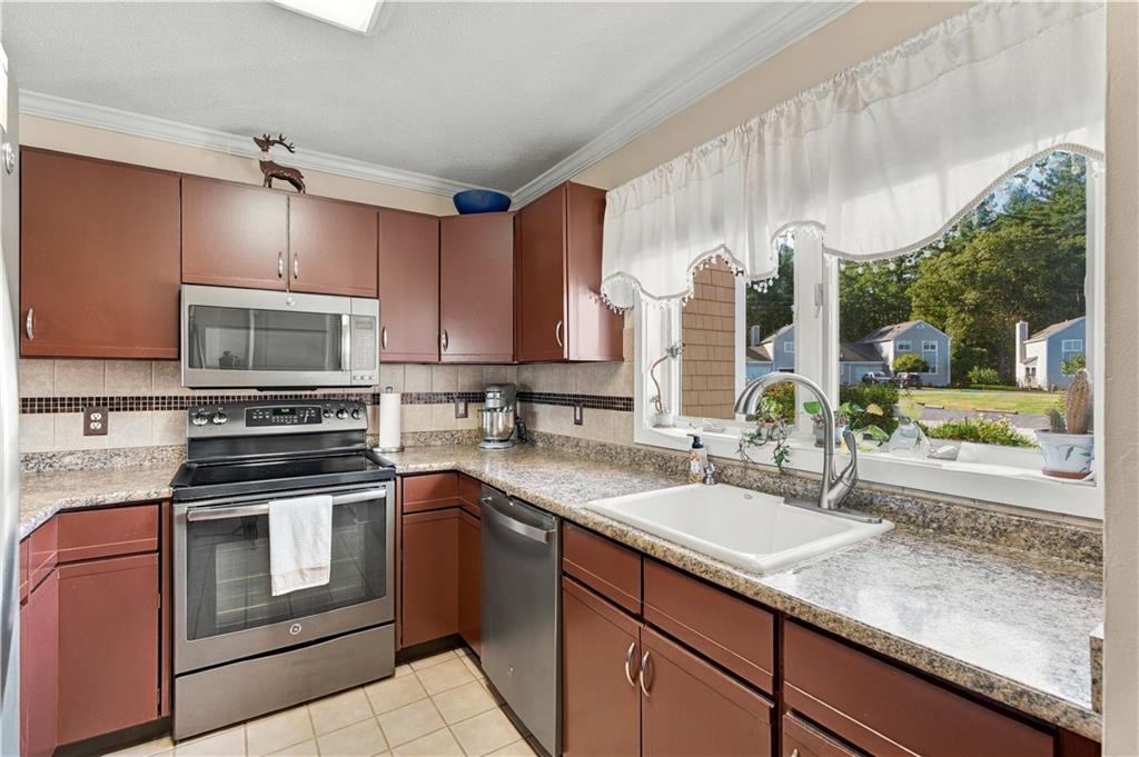 4 Palmer Circle Unit 15 Property Photo 3