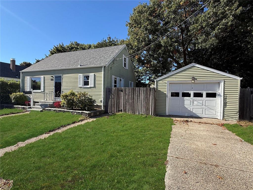 890 Cottage Street Property Photo 1