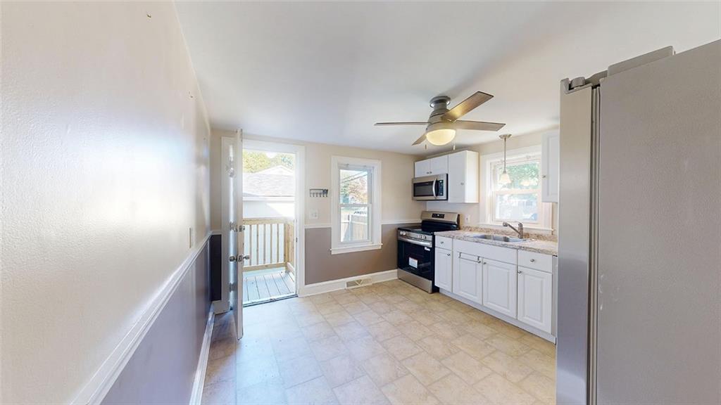 890 Cottage Street Property Photo 7