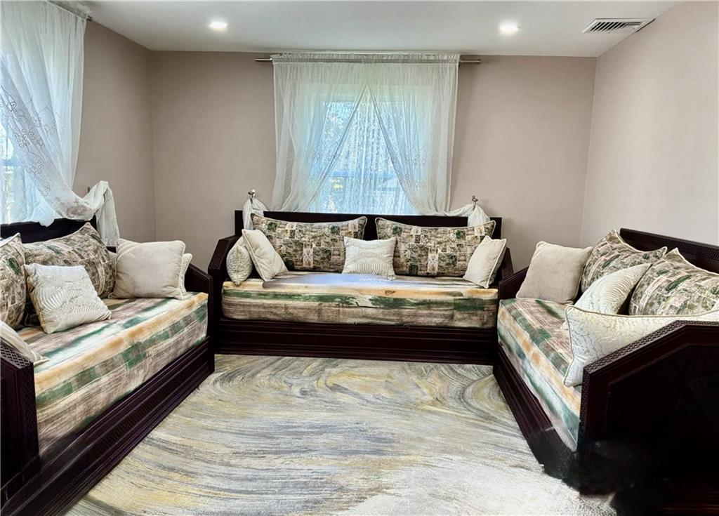 60 Hendrick Street Property Photo 7