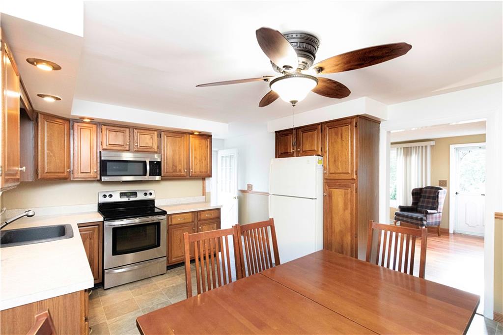 283 Harriet Lane Property Photo 6