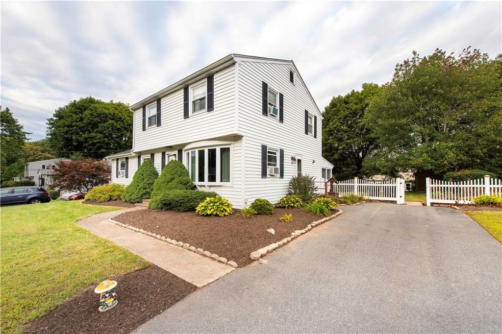 283 Harriet Lane Property Photo 17