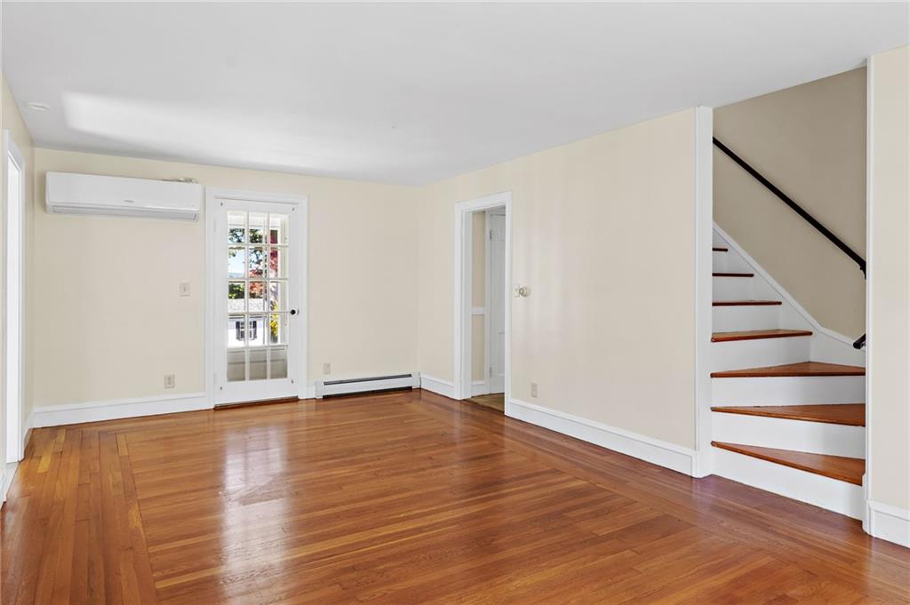 706 High Street Property Photo 9