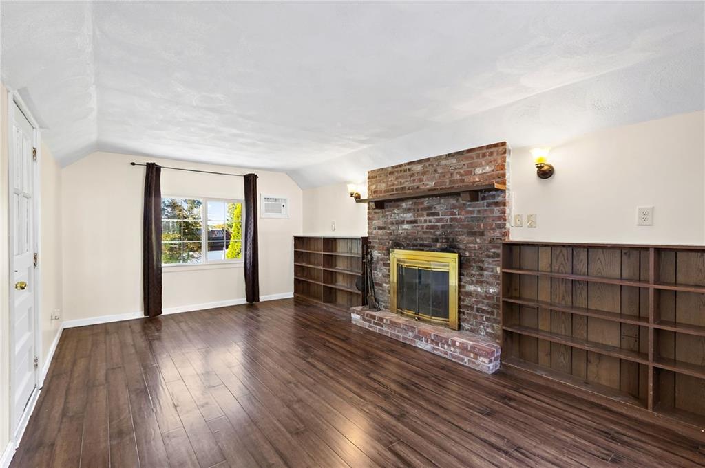 706 High Street Property Photo 20