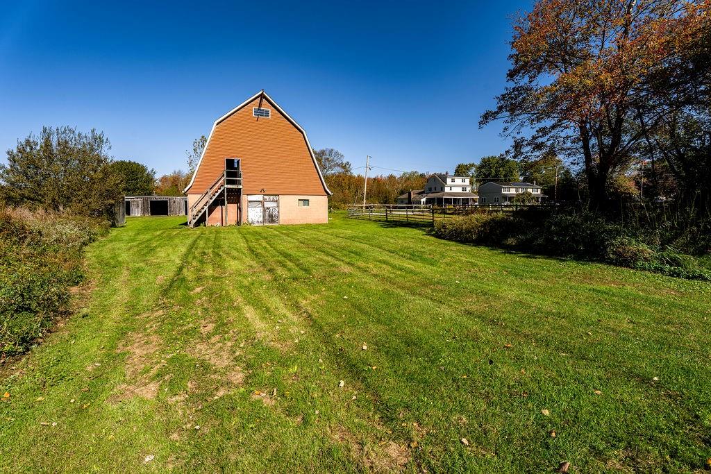 25 Lamoureux Boulevard Property Photo 37