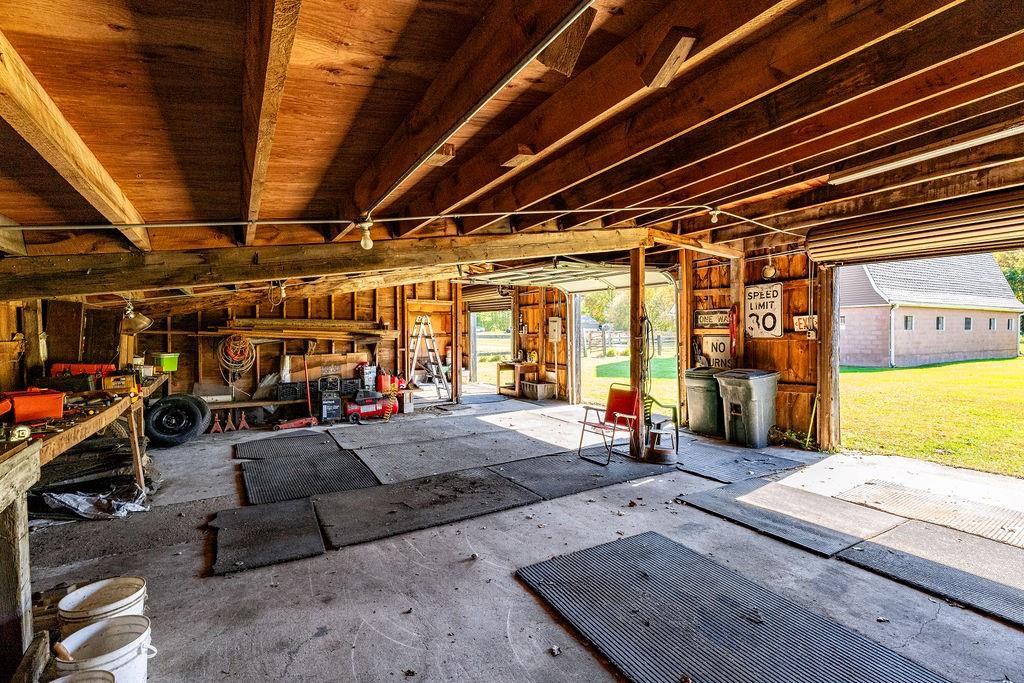 25 Lamoureux Boulevard Property Photo 39
