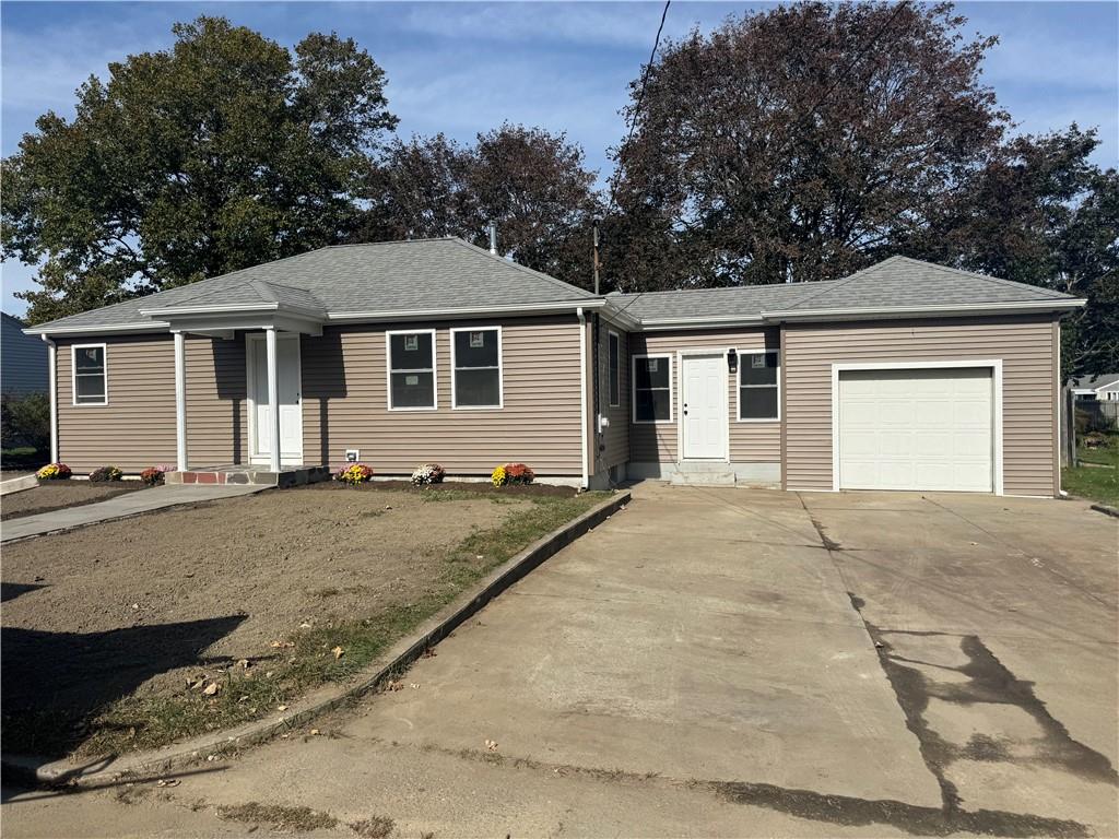 112 Durfee Road Property Photo 2