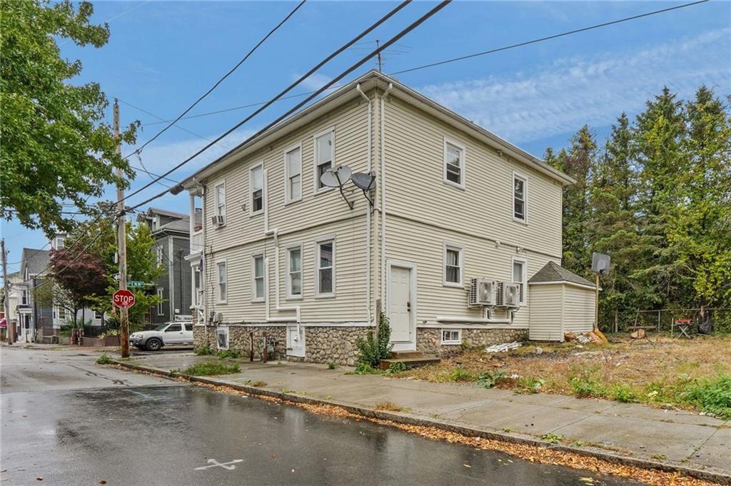 114 Penn Street Property Photo 1