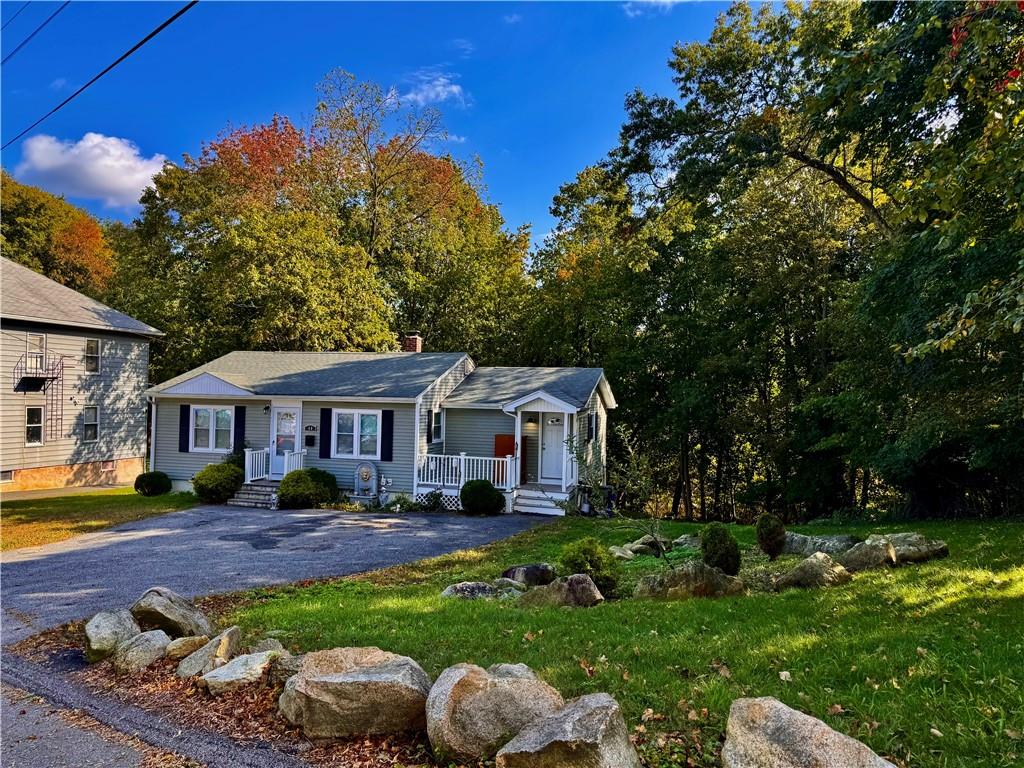 40 Riverdale Avenue Property Photo 2