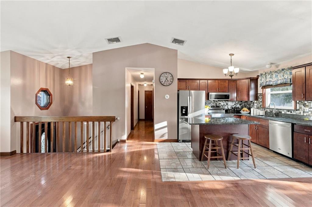 17 Brook Street Property Photo 6