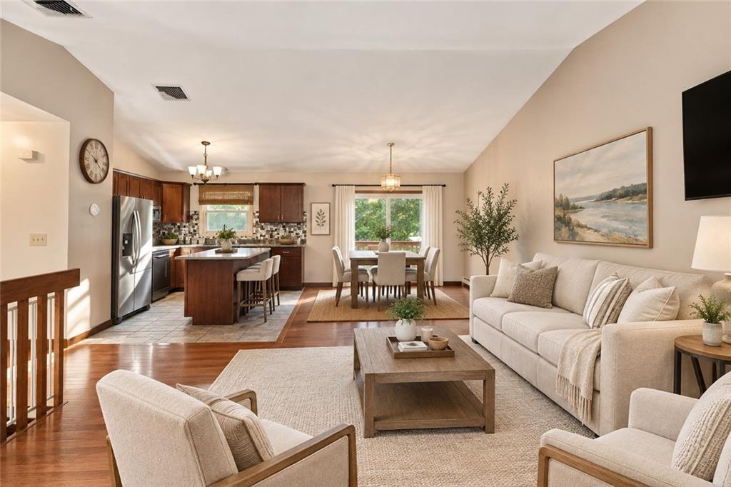 17 Brook Street Property Photo 8