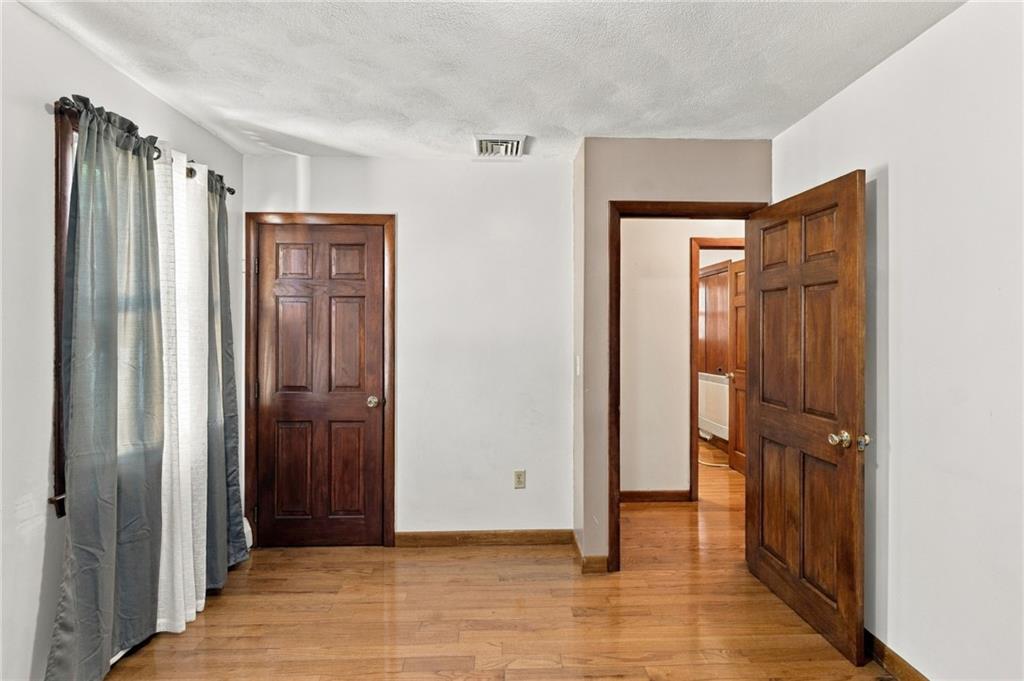 17 Brook Street Property Photo 15