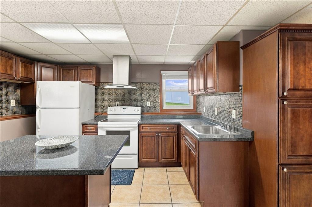 17 Brook Street Property Photo 30