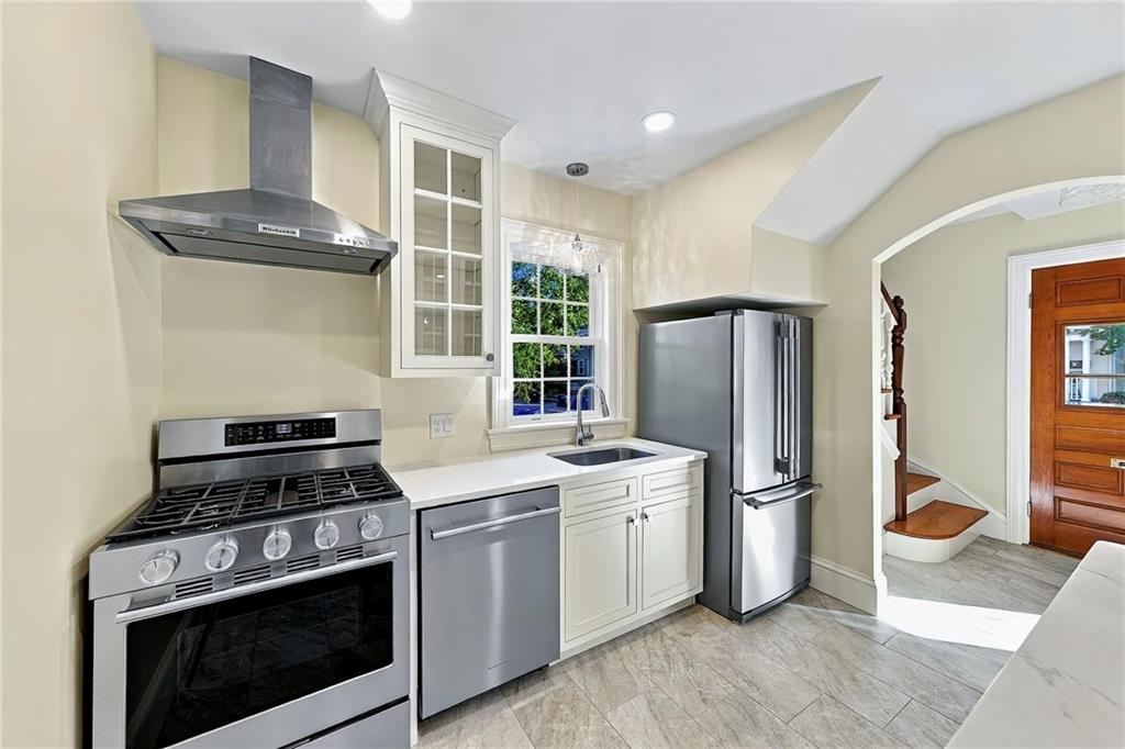 20 Nisbet Street Property Photo 13