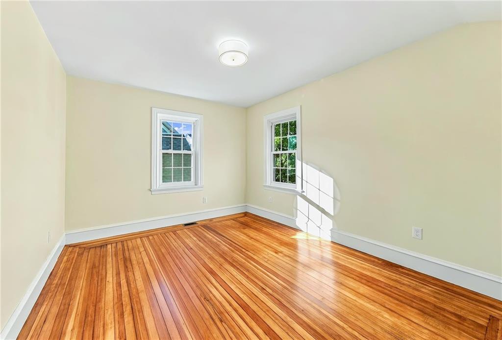 20 Nisbet Street Property Photo 23