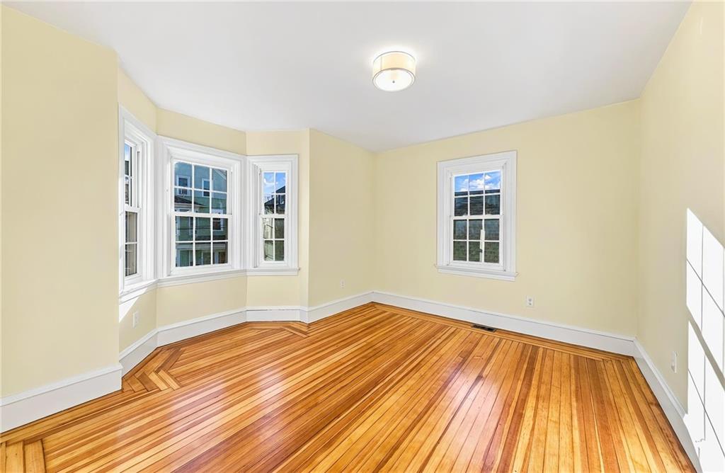20 Nisbet Street Property Photo 26