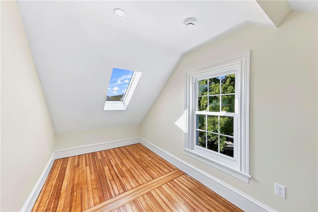 20 Nisbet Street Property Photo 30