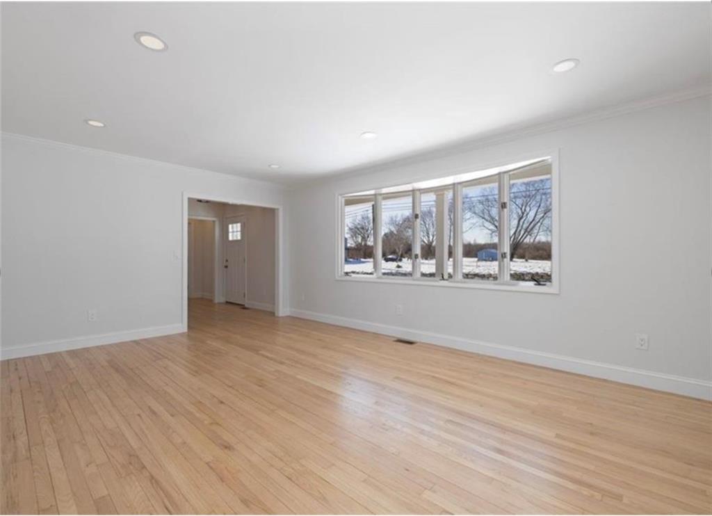 36 Kinnicutt Avenue Property Photo 16