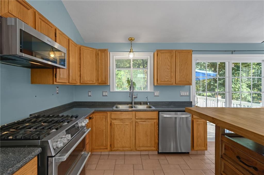 1720 Harkney Hill Road Property Photo 11