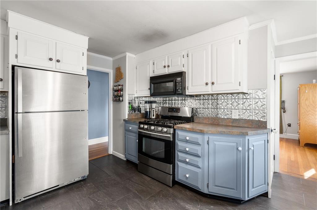 384 Vine Street Property Photo 8