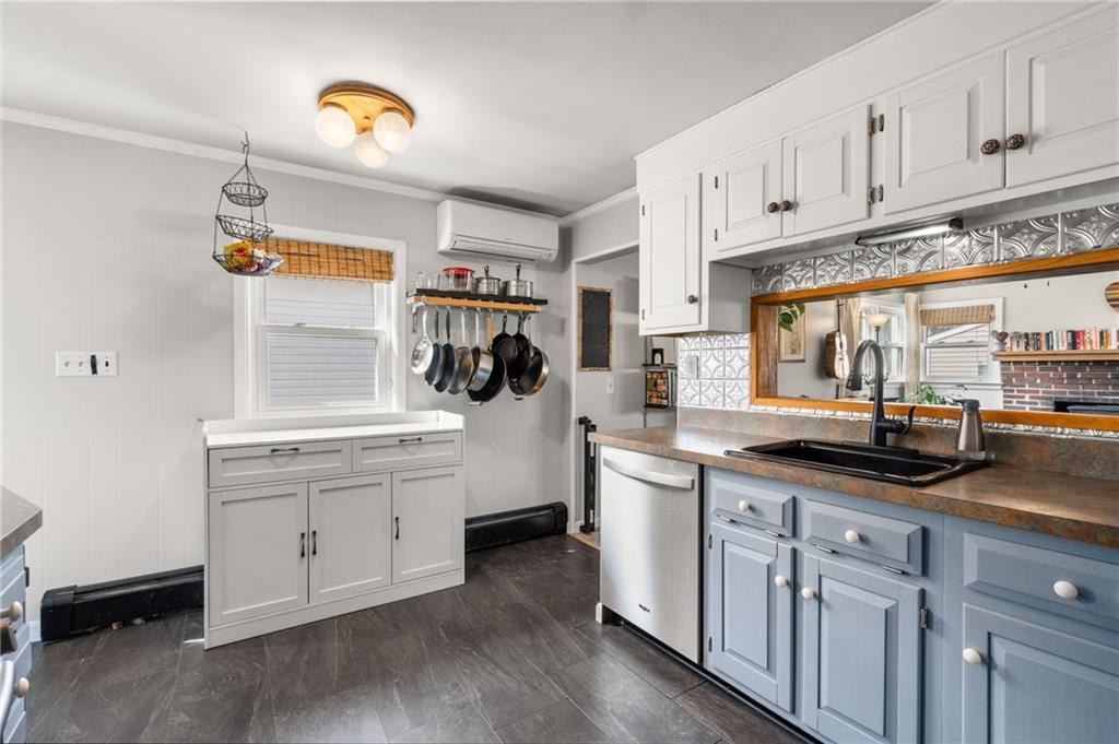 384 Vine Street Property Photo 10