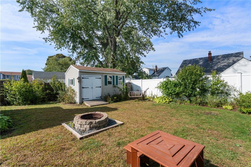 384 Vine Street Property Photo 24