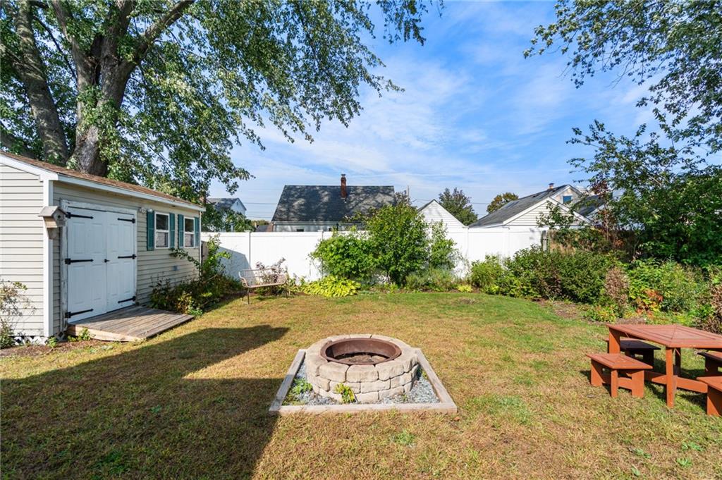 384 Vine Street Property Photo 25