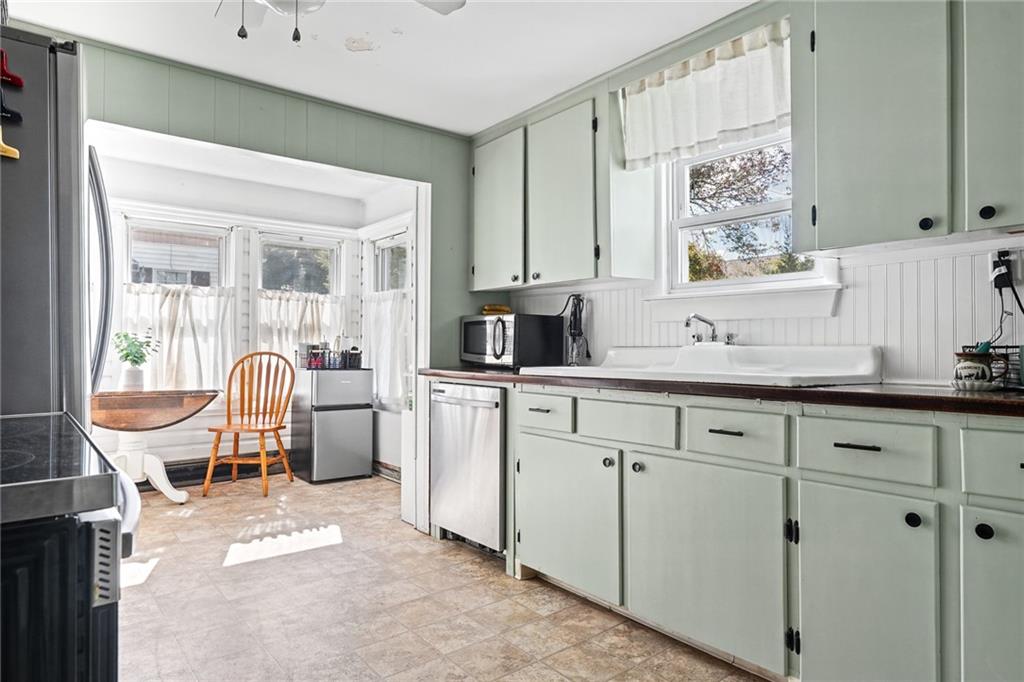 12 Freemont Street Property Photo 4