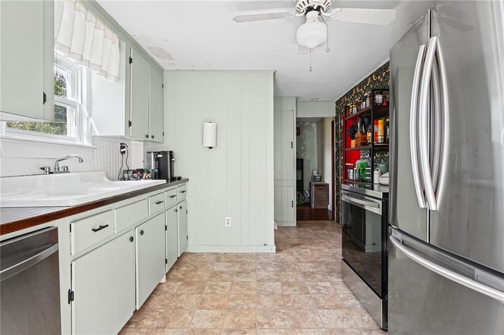 12 Freemont Street Property Photo 6