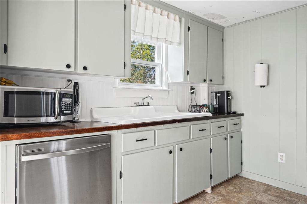 12 Freemont Street Property Photo 7