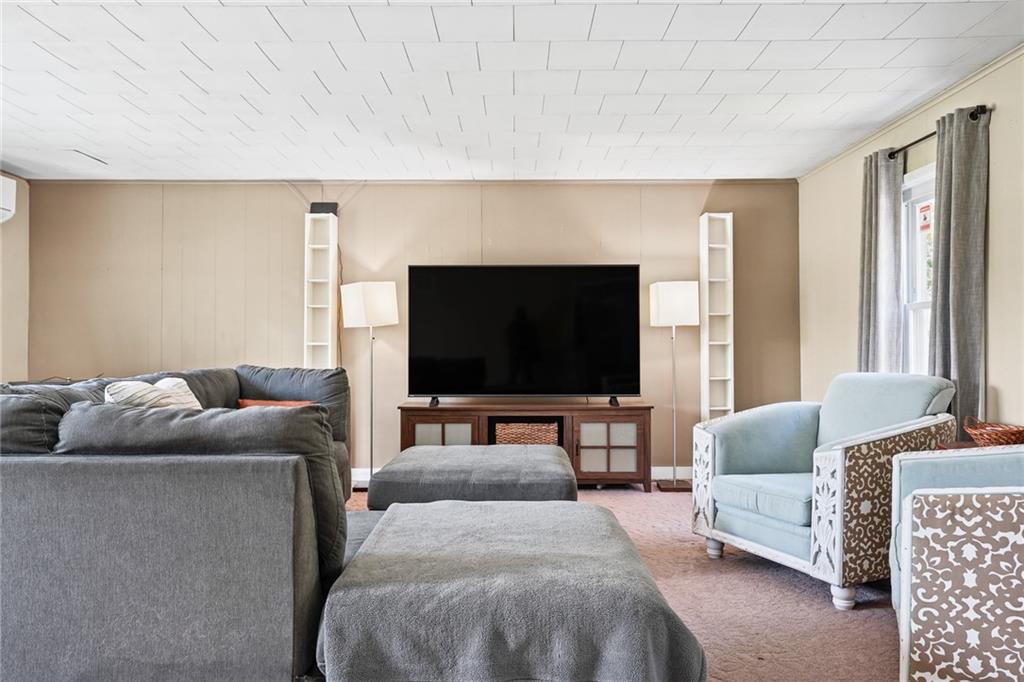 12 Freemont Street Property Photo 15