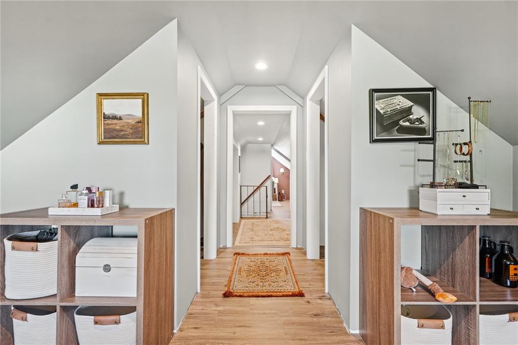 12 Freemont Street Property Photo 27