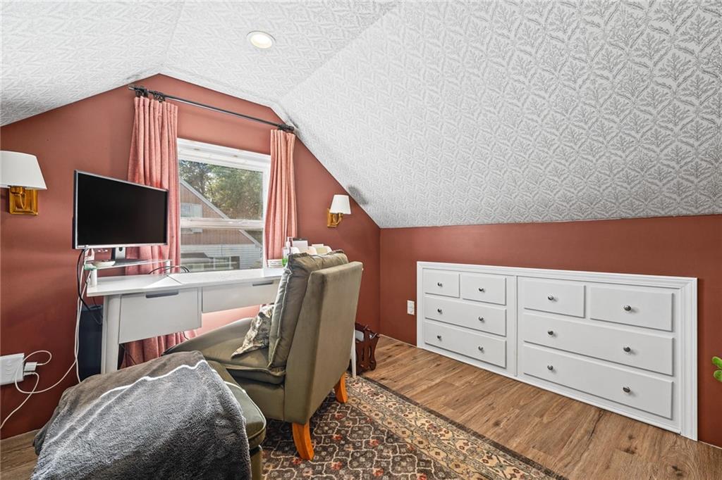 12 Freemont Street Property Photo 29