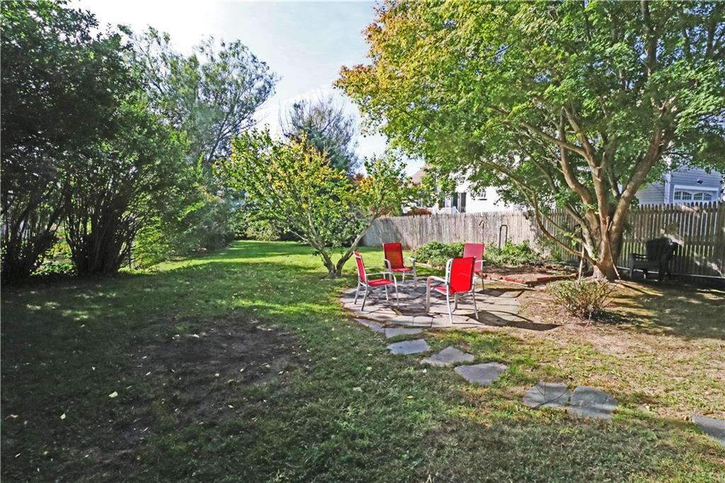 12 Draper Avenue Property Photo 5