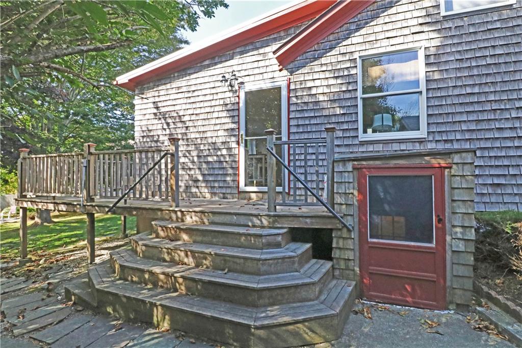 12 Draper Avenue Property Photo 9