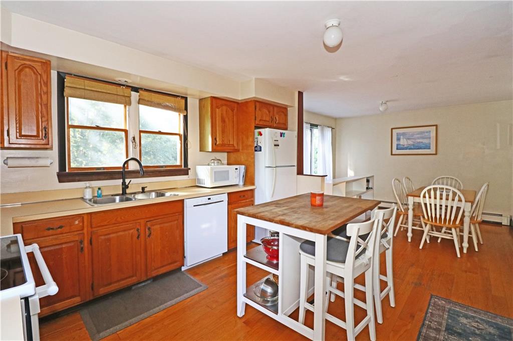12 Draper Avenue Property Photo 11