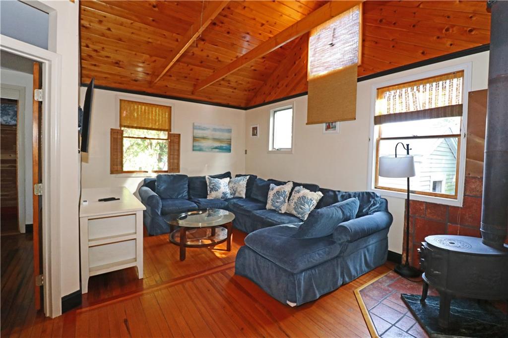 12 Draper Avenue Property Photo 16
