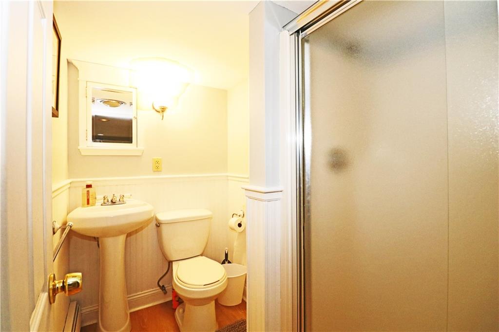 12 Draper Avenue Property Photo 27
