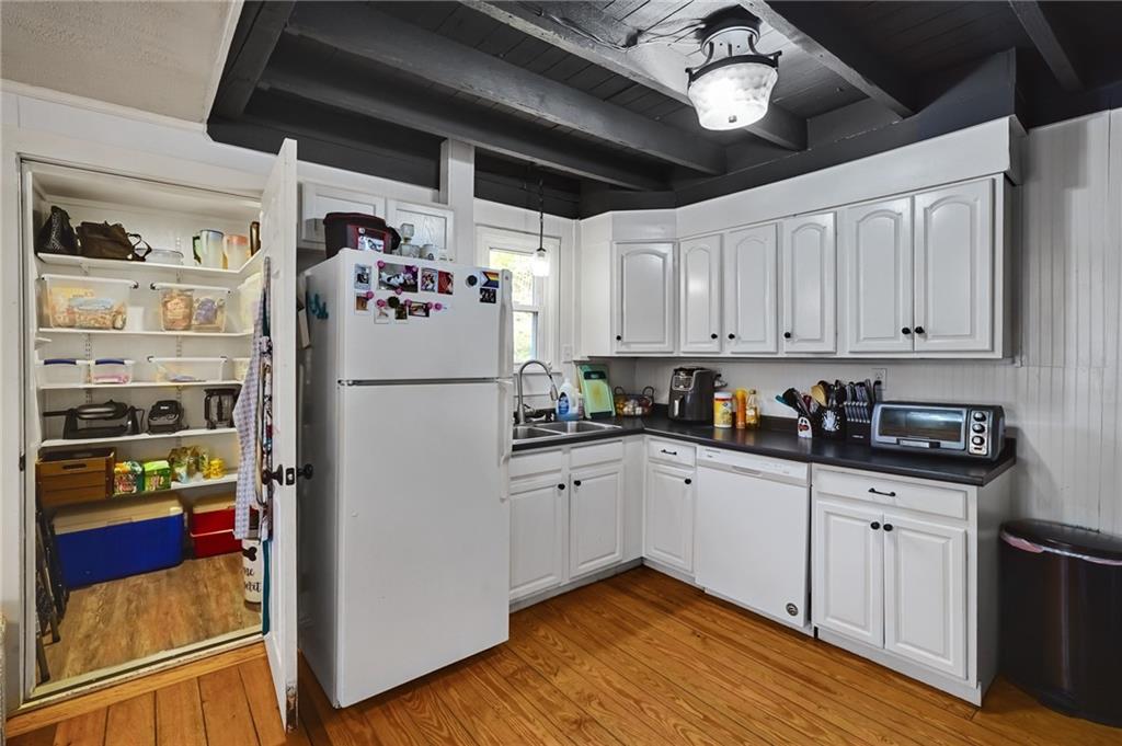 304 Park Avenue Property Photo 6