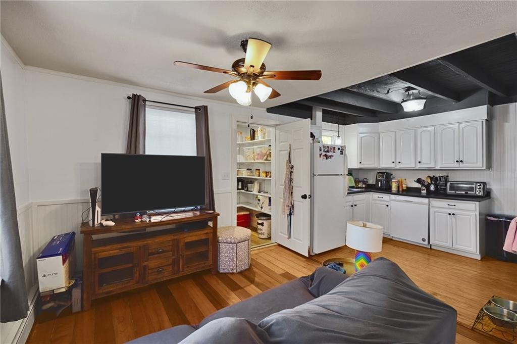 304 Park Avenue Property Photo 13