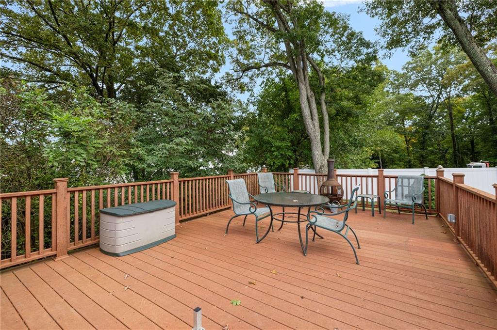 12 Bowen Street Property Photo 8