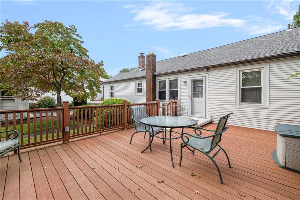 12 Bowen Street Property Photo 11