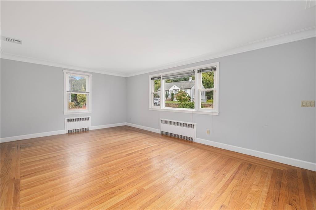 12 Bowen Street Property Photo 13