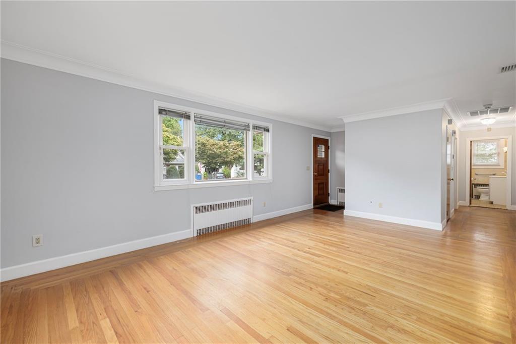 12 Bowen Street Property Photo 16