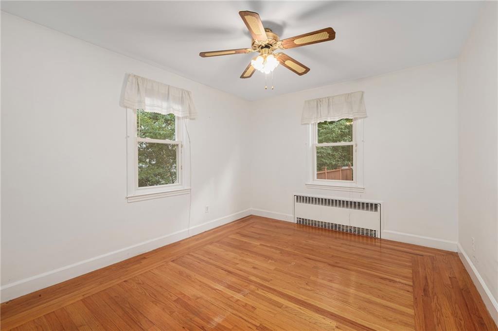12 Bowen Street Property Photo 25